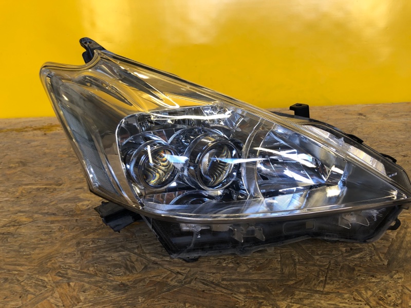 Запчасть фара правая TOYOTA PRIUS PLUS 11-14 81145-47430 Б/У Фара правая TOYOTA PRIUS PLUS 11-14 81145-47430 Б/У