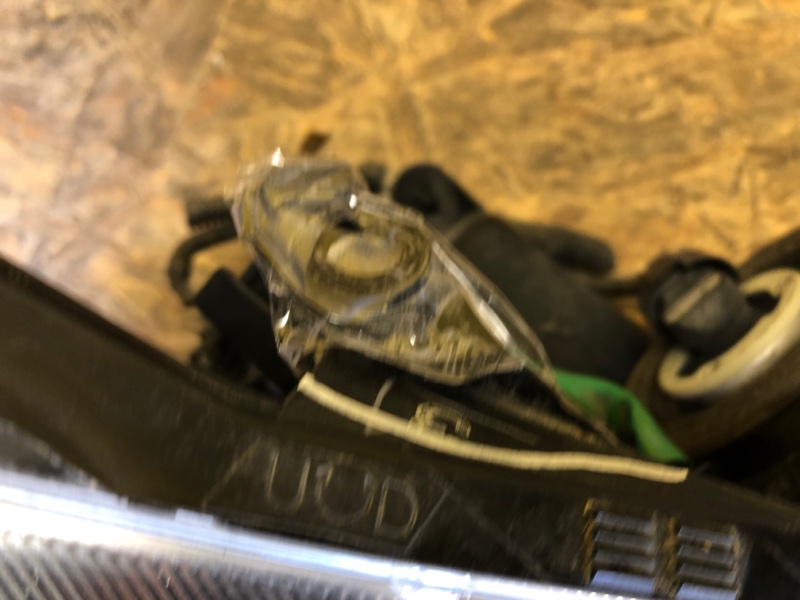 Фара правая PRIUS PLUS 11-14 Фара правая PRIUS PLUS 11-14