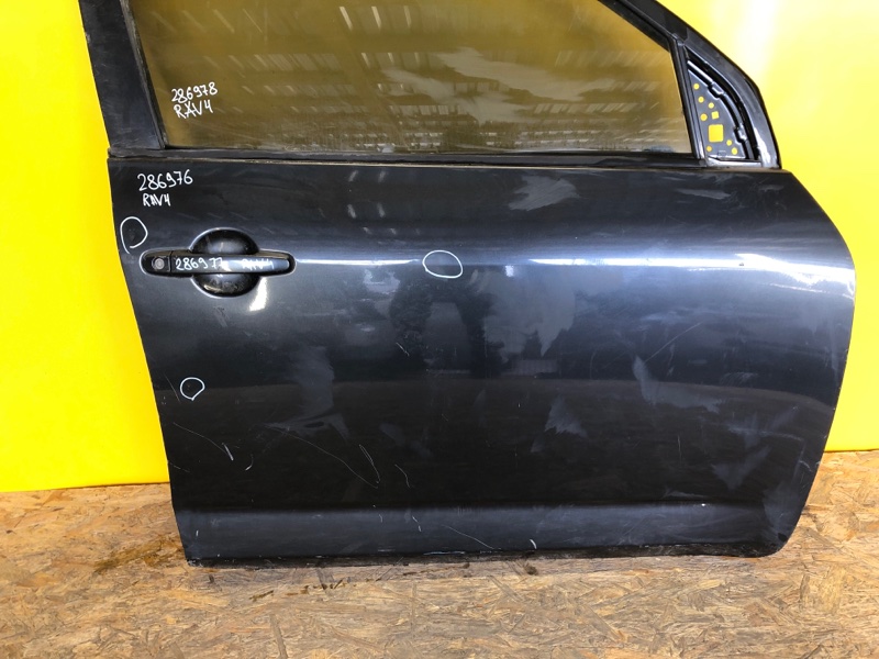 Дверь передняя правая RAV4 05-12 Дверь передняя правая RAV4 05-12