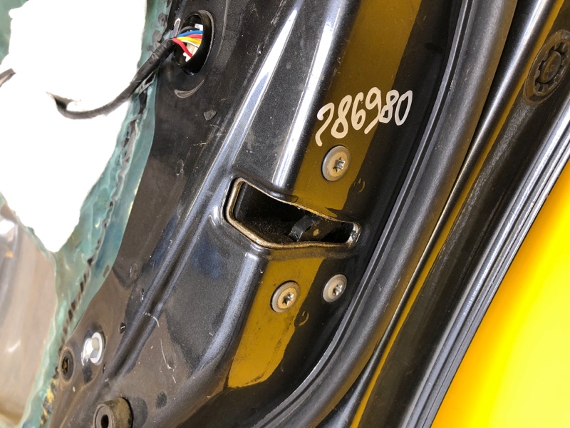 Замок двери передний правый TOYOTA RAV4 05-12 69030-42220 Б/У