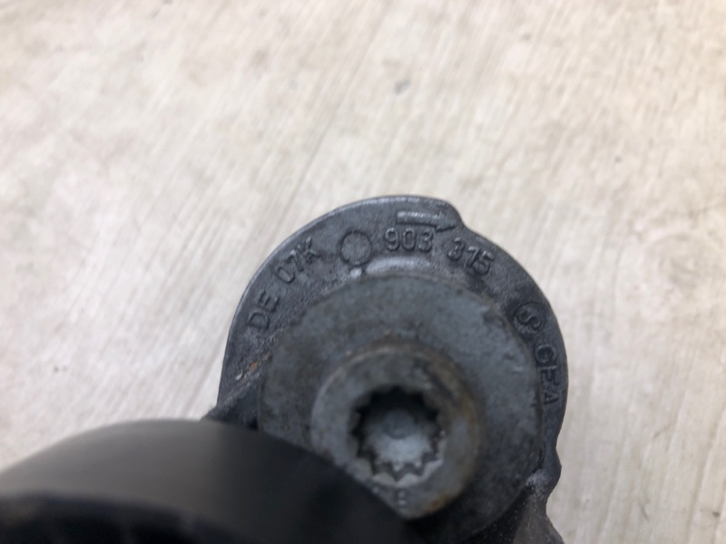 Натяжитель ремня кондиционера JETTA USA 10-17 2011 Седан CBTA 2.5L