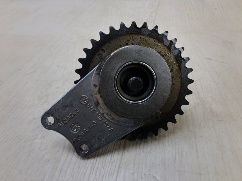 Шестерня ГРМ VOLKSWAGEN JETTA USA 10-17 2011 Седан CBTA 2.5L 07K109077E Б/У