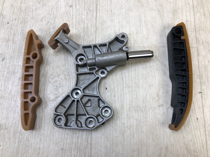 Натяжитель цепи ГРМ VOLKSWAGEN JETTA USA 10-17 2011 Седан CBTA 2.5L 07K109217F Б/У