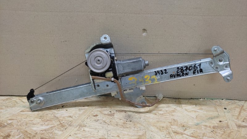 Стеклоподъемник передний правый TOYOTA AVALON 99-05 2000 3.0 1MZFE 69801-AC010 Б/У