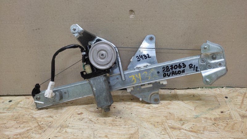 Запчасть стеклоподъемник задний левый TOYOTA AVALON 99-05 2000 3.0 1MZFE 69804-AC010 Б/У Стеклоподъемник задний левый TOYOTA AVALON 99-05 2000 3.0 1MZFE 69804-AC010 Б/У