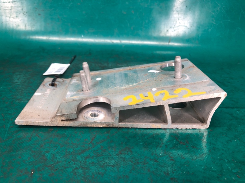 Кронштейн усилителя заднего бампера левый NISSAN PATHFINDER R52 12-21 3.5 VQ35DD