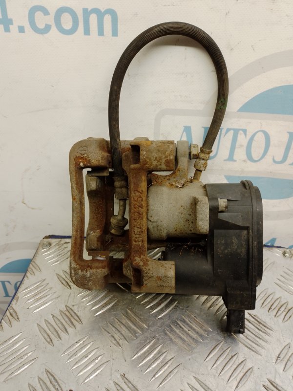 Суппорт тормозной задний левый TUCSON TL 15-20