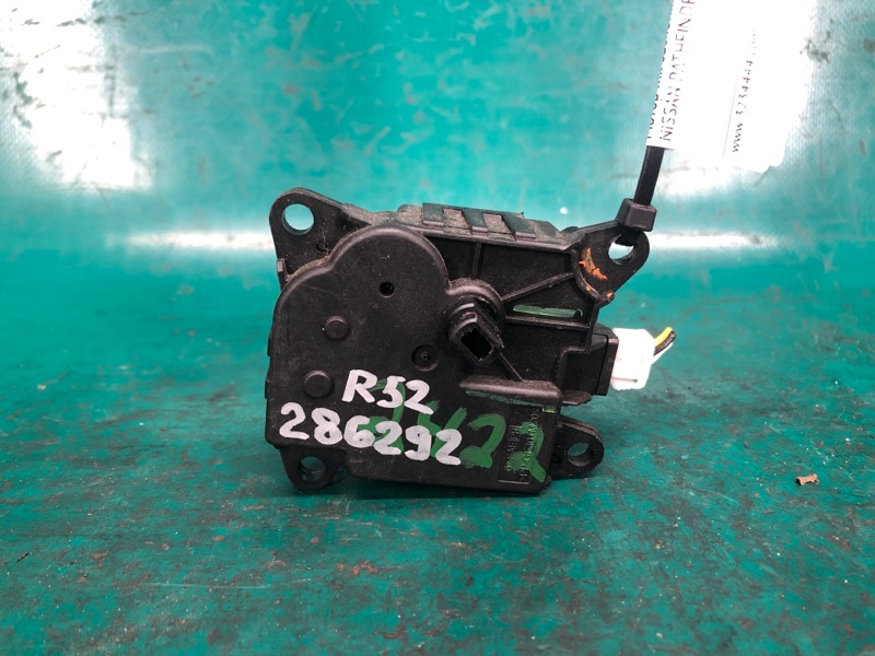 Запчасть моторчик заслонки печки NISSAN PATHFINDER R52 12-21 2020 3.5 VQ35DD 27732-3JC2A Б/У Моторчик заслонки печки NISSAN PATHFINDER R52 12-21 2020 3.5 VQ35DD 27732-3JC2A Б/У