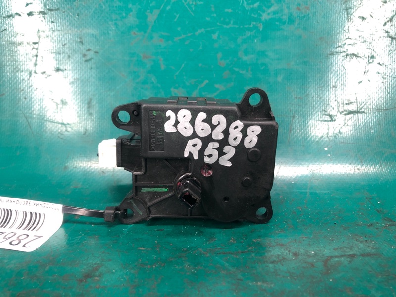 Моторчик заслонки печки NISSAN PATHFINDER R52 12-21 2020 3.5 VQ35DD 27732-A070A Б/У