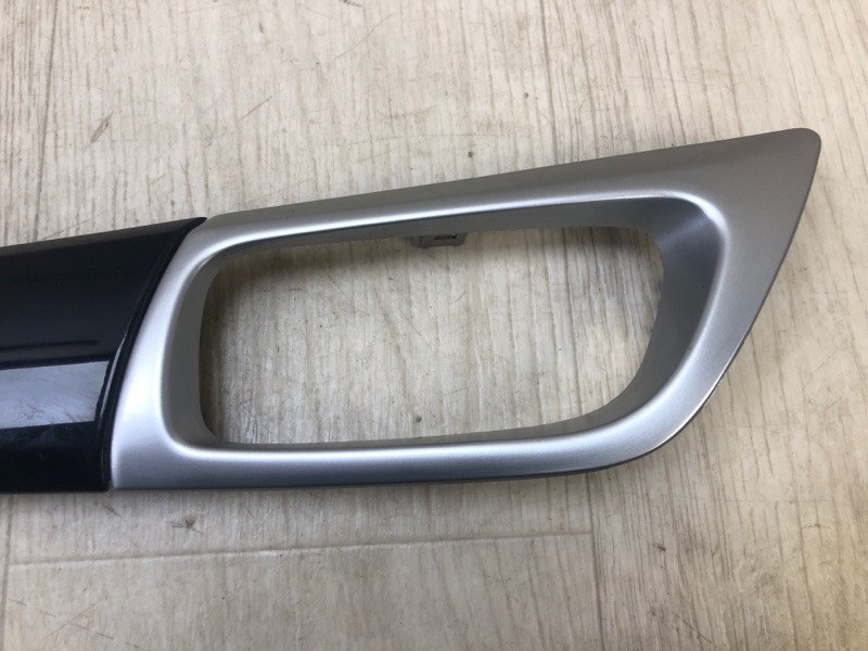 Накладка внутренней ручки двери PATHFINDER R52 12-21 2020 R52 3.5