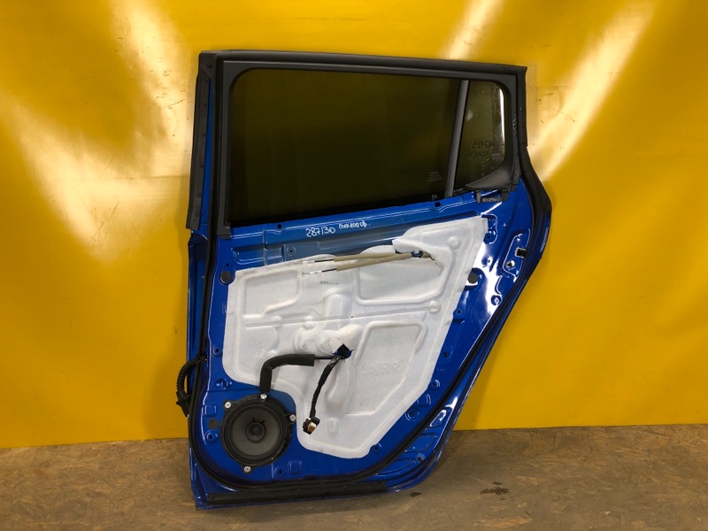 Дверь задняя правая LEAF 18-