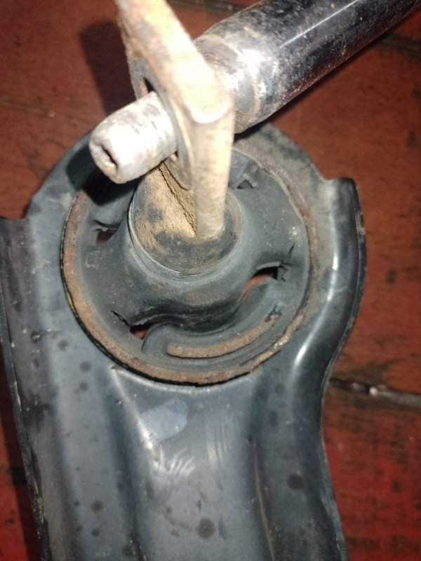 Рычаг задней подвески продольный правый ACURA MDX (YD2) 06-13 3.7 Рычаг задней подвески продольный правый ACURA MDX (YD2) 06-13 3.7