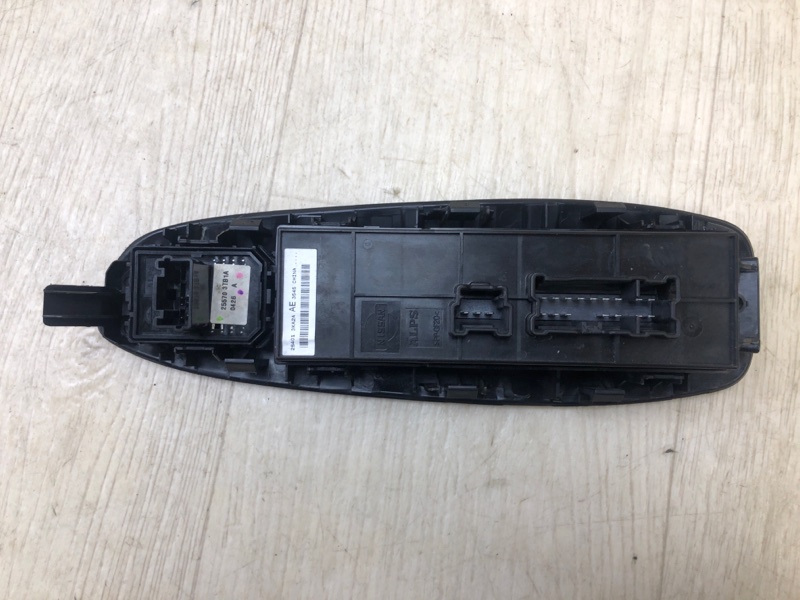 Блок управления стеклоподъемниками PATHFINDER R52 12-21 2020 R52 3.5