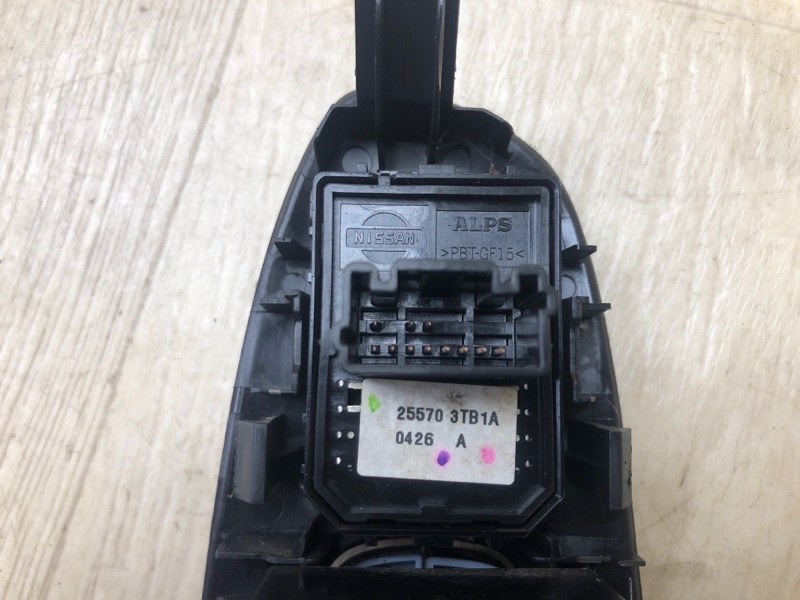 Блок управления стеклоподъемниками PATHFINDER R52 12-21 2020 R52 3.5