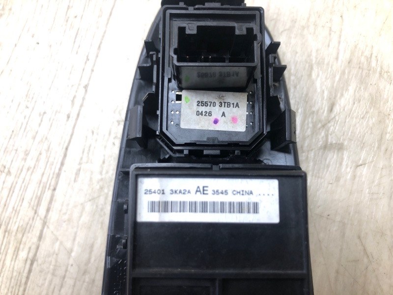 Блок управления стеклоподъемниками PATHFINDER R52 12-21 2020 R52 3.5