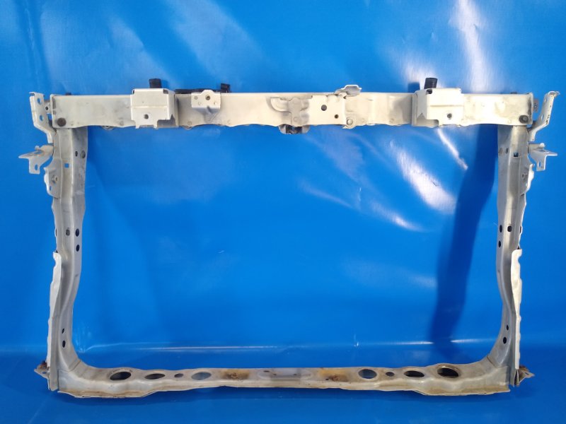 Передняя часть PRIUS PLUS 11-14