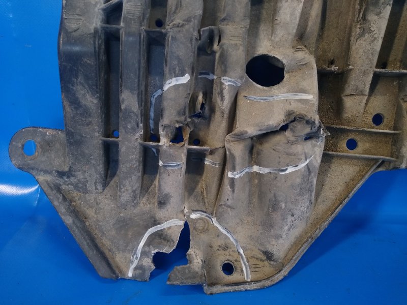 Защита переднего бампера TOYOTA PRIUS PLUS 11-14