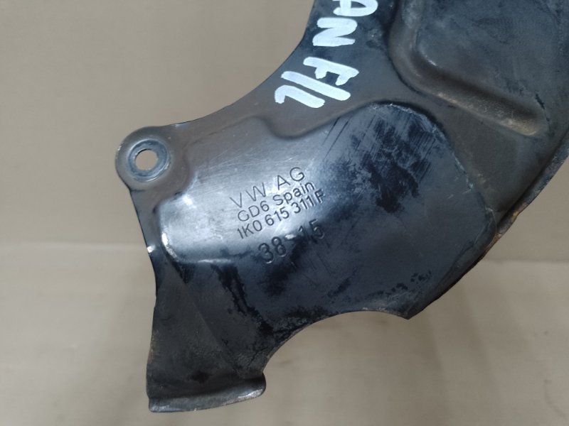 Защита тормозного диска передняя левая VOLKSWAGEN TIGUAN 08-17 2.0 CCTA