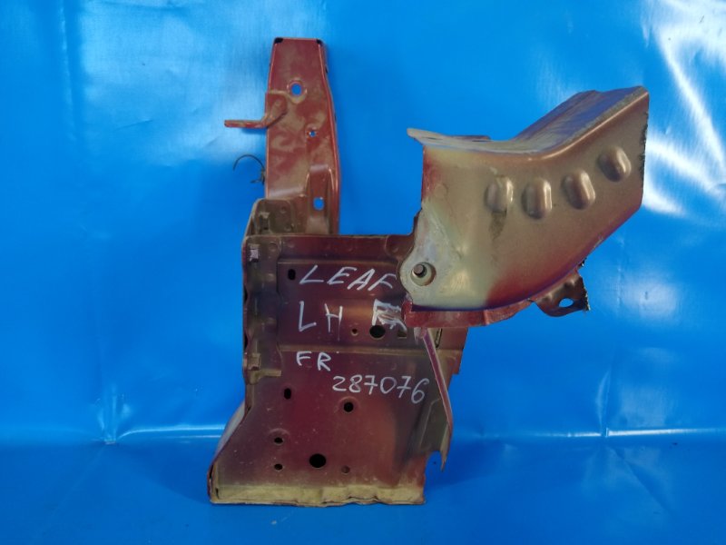 Лонжерон передний левый LEAF 10-17
