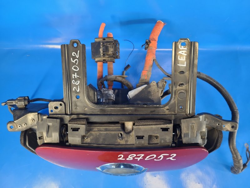 Зарядное гнездо (розетка) LEAF 10-17