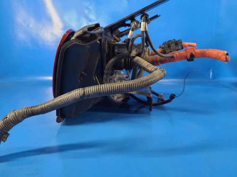 Зарядное гнездо (розетка) LEAF 10-17