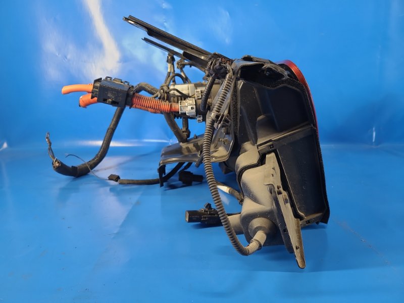 Зарядное гнездо (розетка) LEAF 10-17