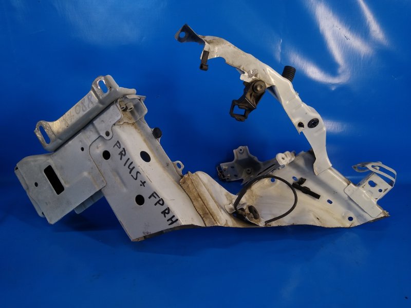 Лонжерон передний правый TOYOTA PRIUS PLUS 11-14 53213-47040 Б/У