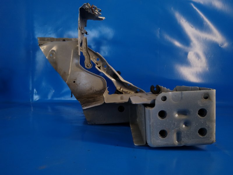 Лонжерон передний правый PRIUS PLUS 11-14