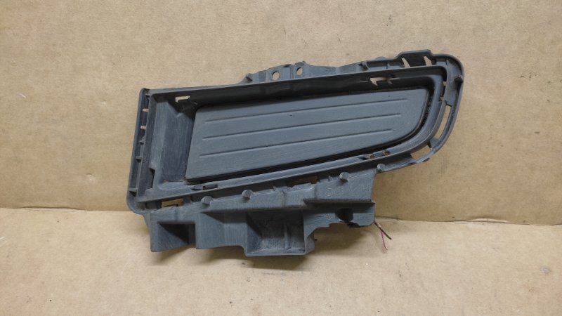 Заглушка ПТФ передняя левая MAZDA 3 BK 03-08 2008 Седан 2.0 BR5H-50-C21B Б/У