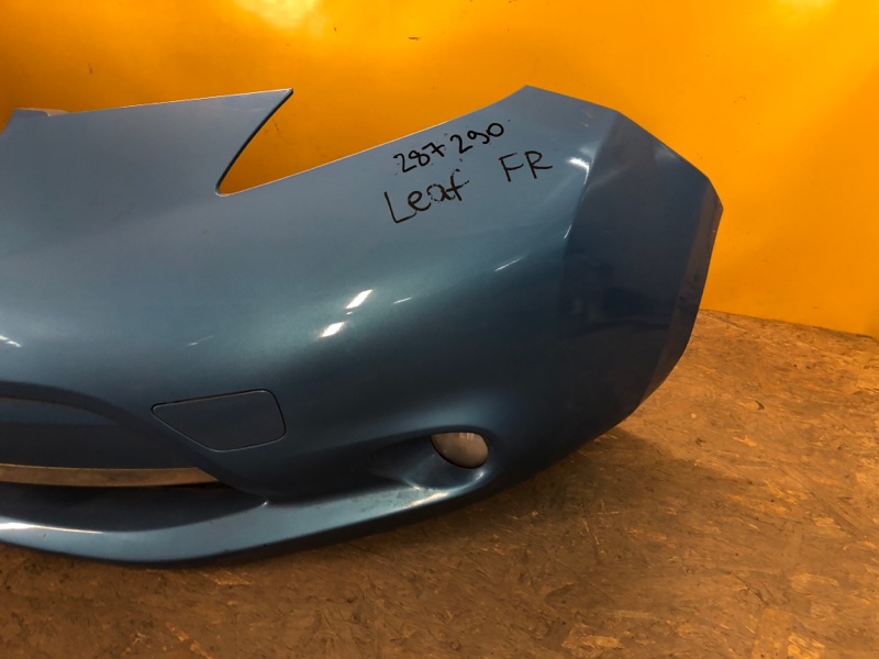 Бампер передний LEAF 10-17