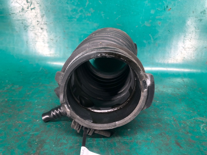 Патрубок воздушного фильтра MAZDA 3 BL 09-13 2.0 LF