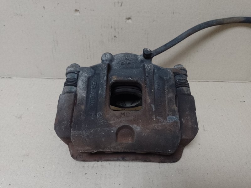 Суппорт тормозной передний правый KIA SORENTO XM 09-14 2009 2.4 58130-1U000 Б/У