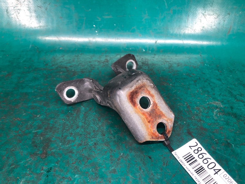 Петля двери нижняя передняя левая MAZDA 3 BL 09-13 2012 2.0 LF F151-58-210B Б/У