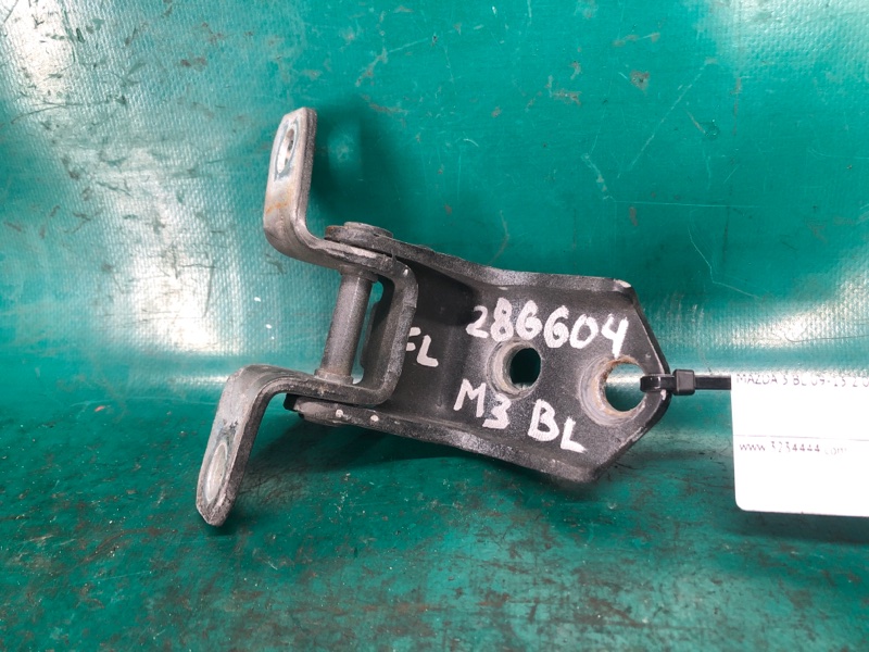 Петля двери нижняя передняя левая 3 BL 09-13 2012 2.0 LF