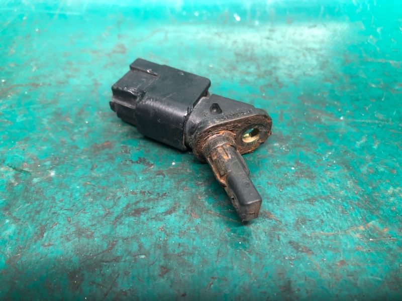 Датчик ABS передний правый 3 BL 09-13 2012 2.0 LF