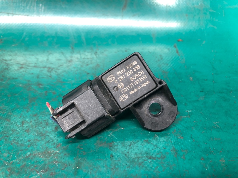 Датчик абсолютного давления (MAP sensor) MAZDA 3 BL 09-13 2012 2.0 LF PE02-K3-239 Б/У