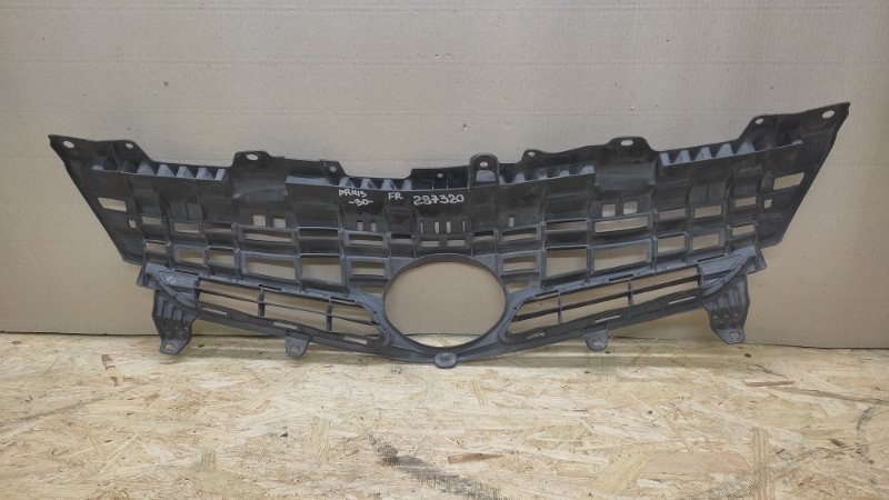 Решетка радиатора PRIUS - 30 09-17