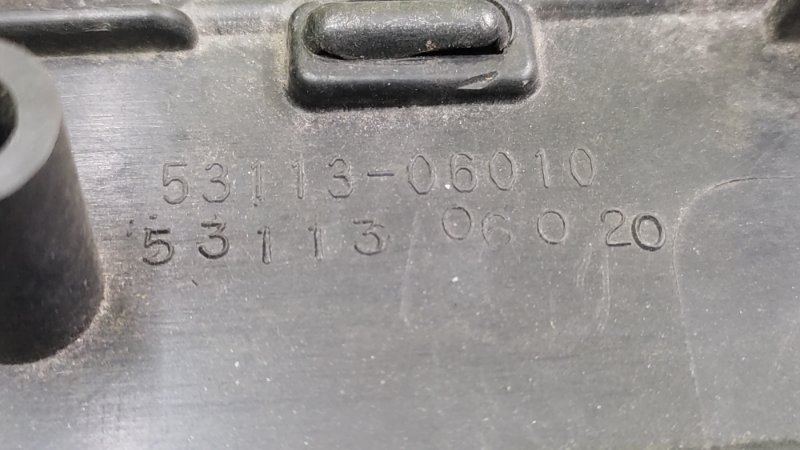 Решетка переднего бампера CAMRY 70 17-