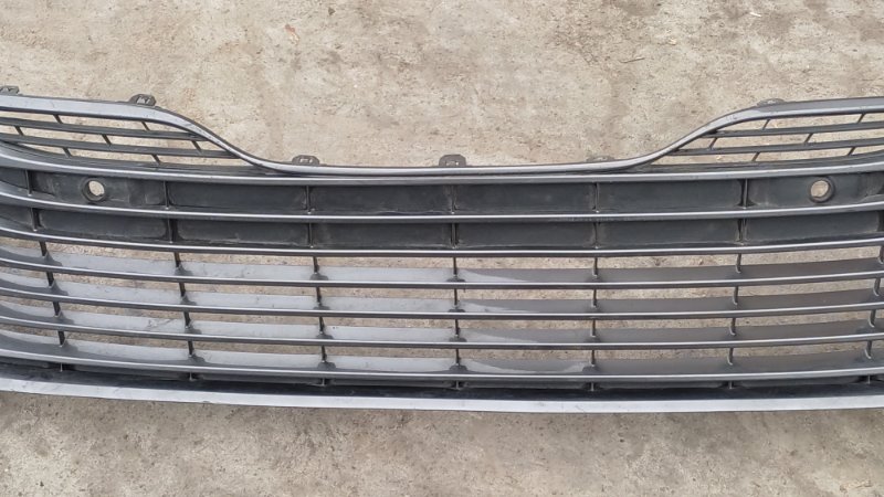 Решетка переднего бампера CAMRY 70 17-