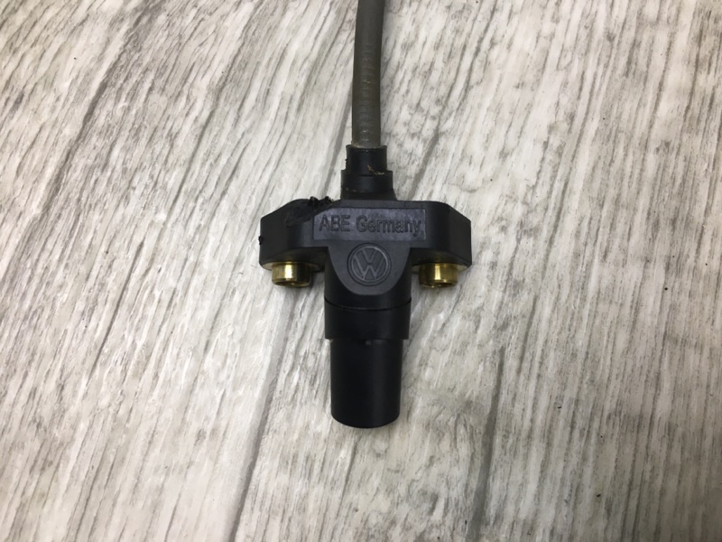 Датчик положения коленвала JETTA USA 10-17 2011 Седан CBTA 2.5L Датчик положения коленвала JETTA USA 10-17 2011 Седан CBTA 2.5L