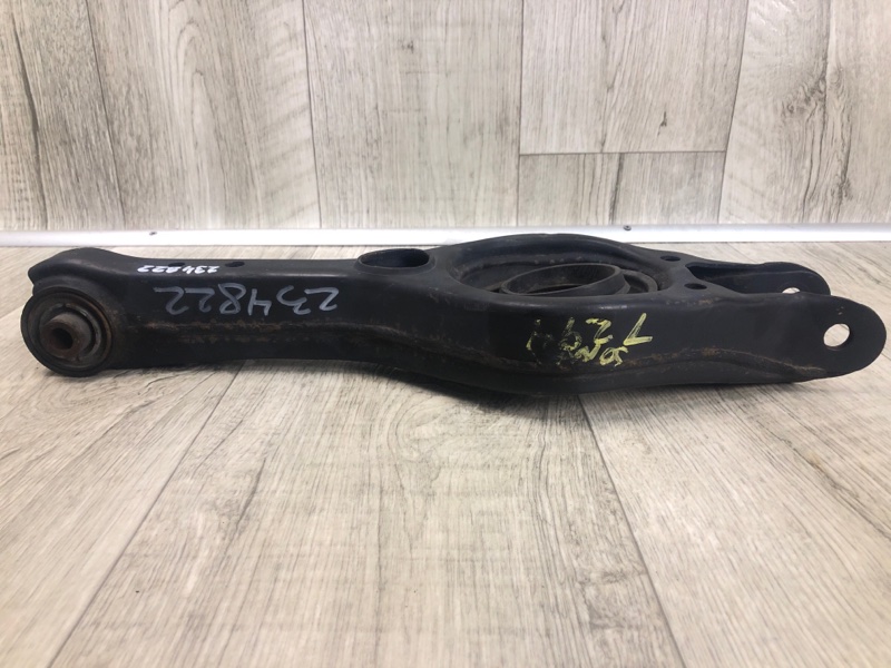 Рычаг задней подвески поперечный правый HYUNDAI SONATA YF 10-14 YF 2.4 G4KJ