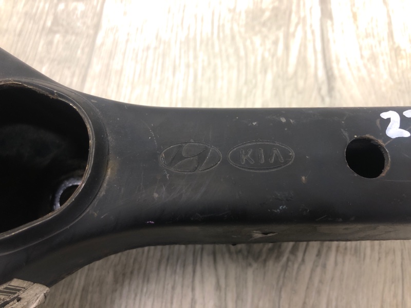 Рычаг задней подвески поперечный правый SONATA YF 10-14 2013 YF 2.4 G4KJ