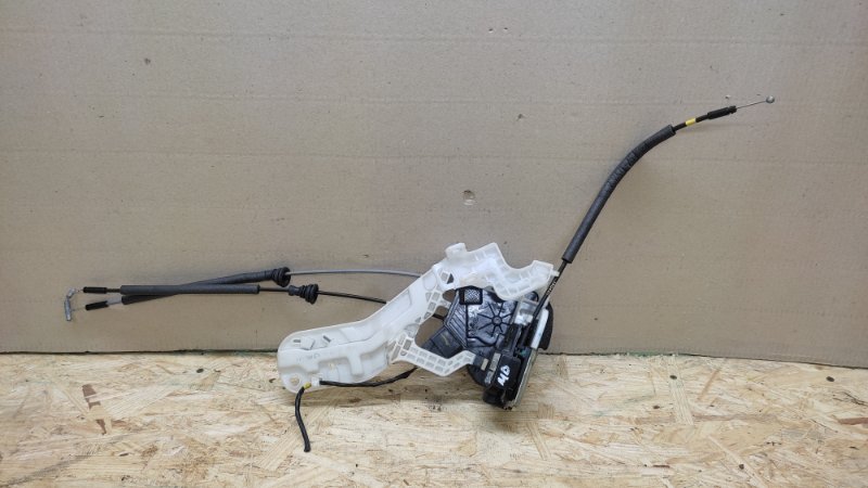 Запчасть замок двери задний левый HYUNDAI ELANTRA MD 10-15 2015 MD 1.8 G4NB 81410-3X010 Б/У Замок двери задний левый HYUNDAI ELANTRA MD 10-15 2015 MD 1.8 G4NB 81410-3X010 Б/У