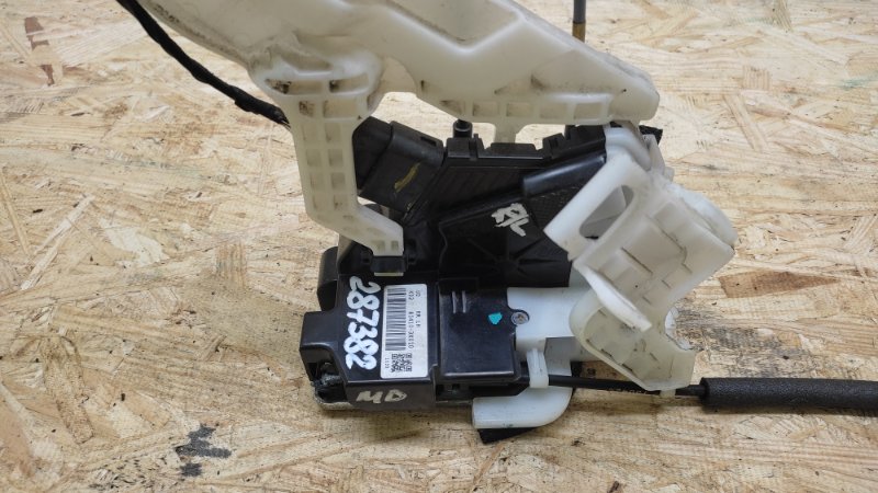 Замок двери задний левый ELANTRA MD 10-15 2015 MD 1.8 G4NB Замок двери задний левый ELANTRA MD 10-15 2015 MD 1.8 G4NB