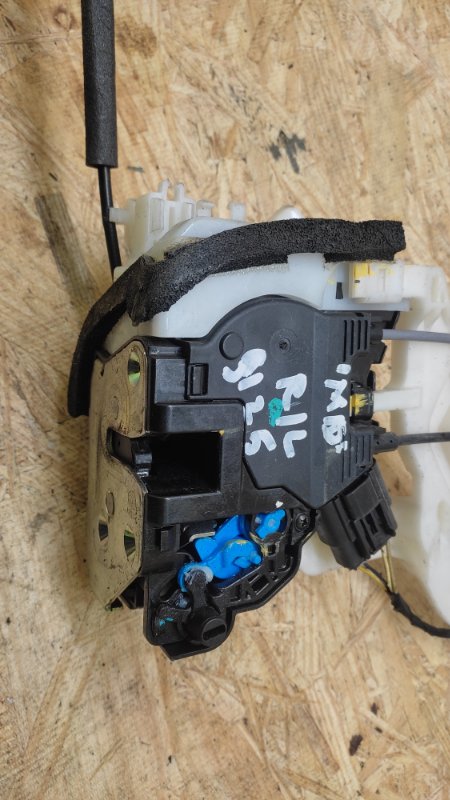 Замок двери задний левый ELANTRA MD 10-15 2015 MD 1.8 G4NB Замок двери задний левый ELANTRA MD 10-15 2015 MD 1.8 G4NB