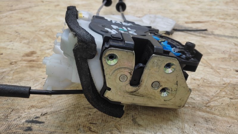 Замок двери задний левый ELANTRA MD 10-15 2015 MD 1.8 G4NB Замок двери задний левый ELANTRA MD 10-15 2015 MD 1.8 G4NB