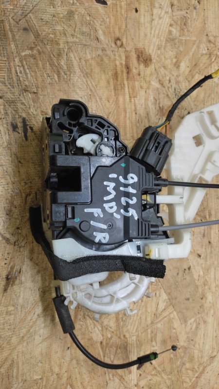 Замок двери передний правый ELANTRA MD 10-15 2015 MD 1.8 G4NB