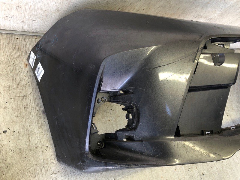 Бампер передний TOYOTA SIENNA 17-