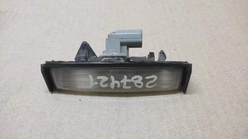 Подсветка номера TOYOTA CAMRY 30 02-06 81270-AA020 Б/У
