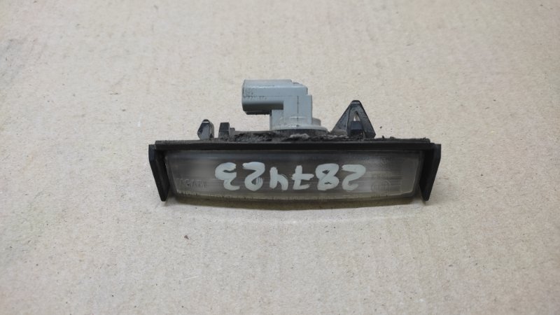 Подсветка номера TOYOTA CAMRY 30 02-06 81270-AA020 Б/У